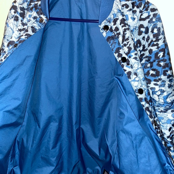 Women’s Northface jacket - Picture 8 of 9